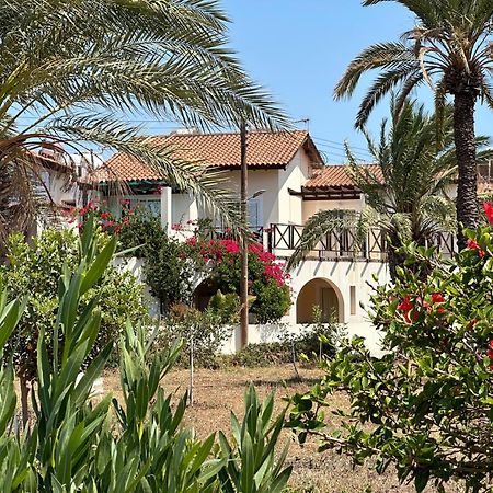 Path Latchi Beachfront Apartments Lachi Exterior foto