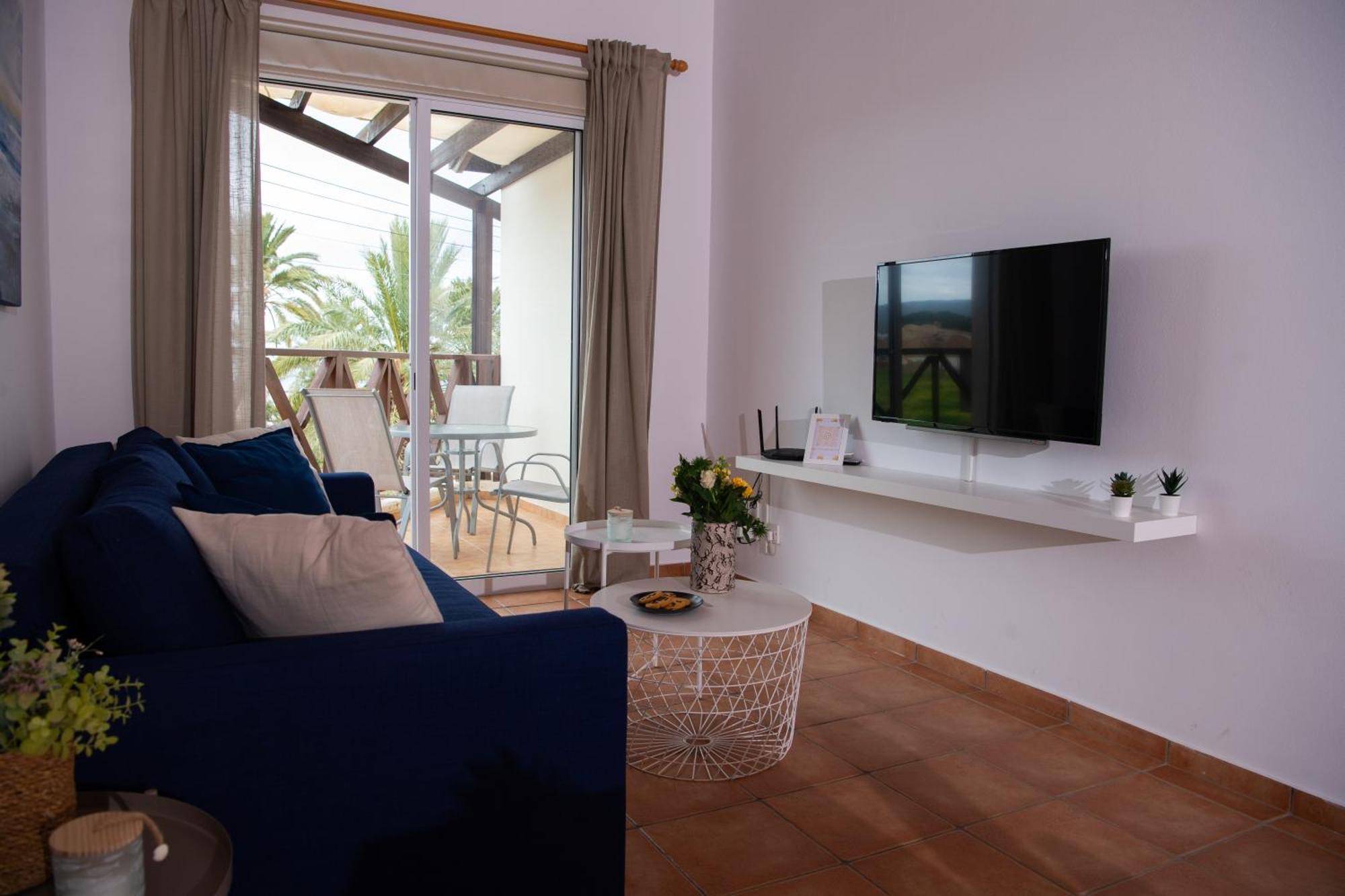 Path Latchi Beachfront Apartments Lachi Exterior foto