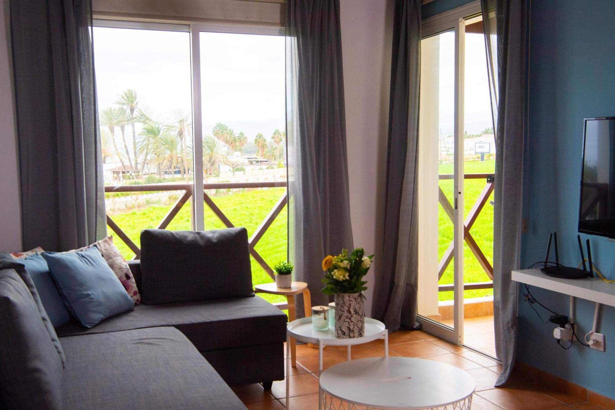 Path Latchi Beachfront Apartments Lachi Exterior foto