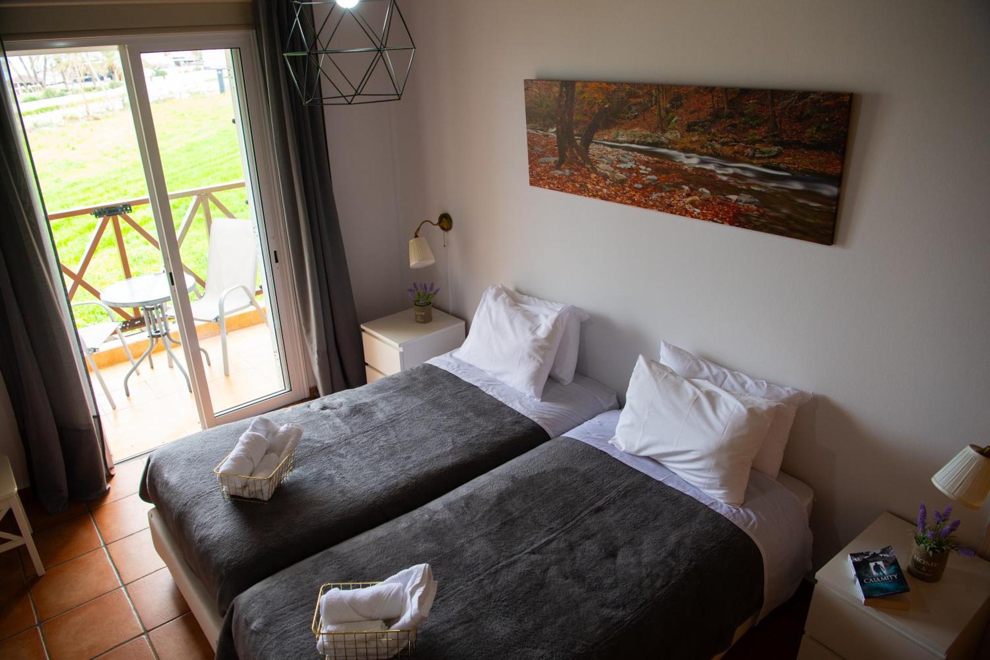 Path Latchi Beachfront Apartments Lachi Exterior foto