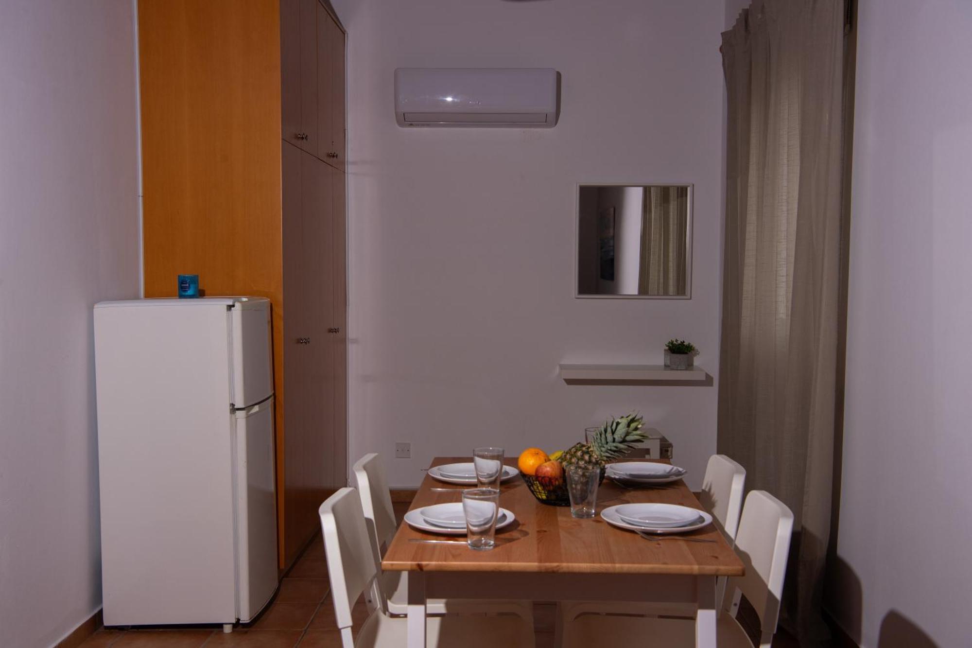Path Latchi Beachfront Apartments Lachi Exterior foto
