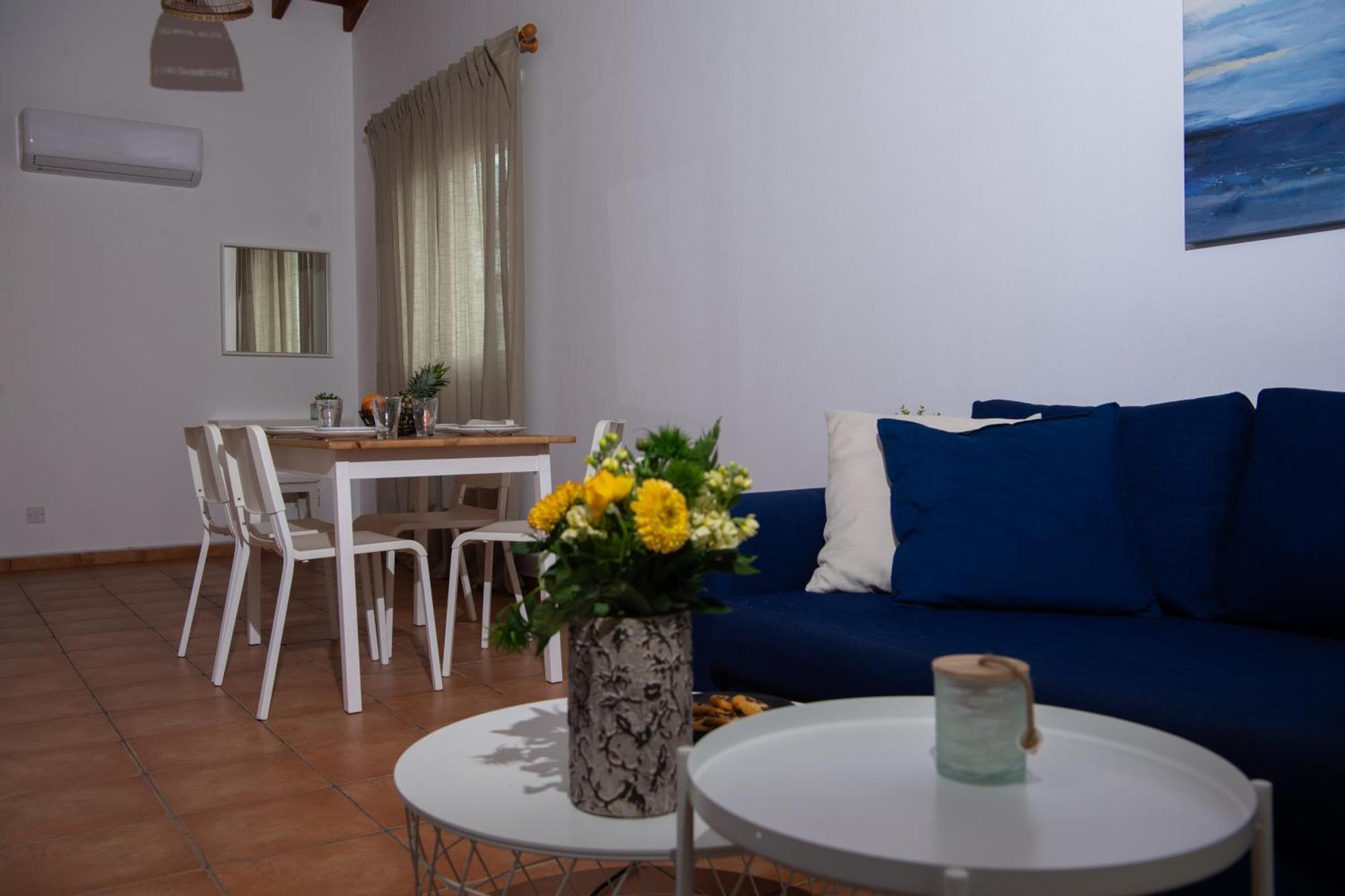 Path Latchi Beachfront Apartments Lachi Exterior foto