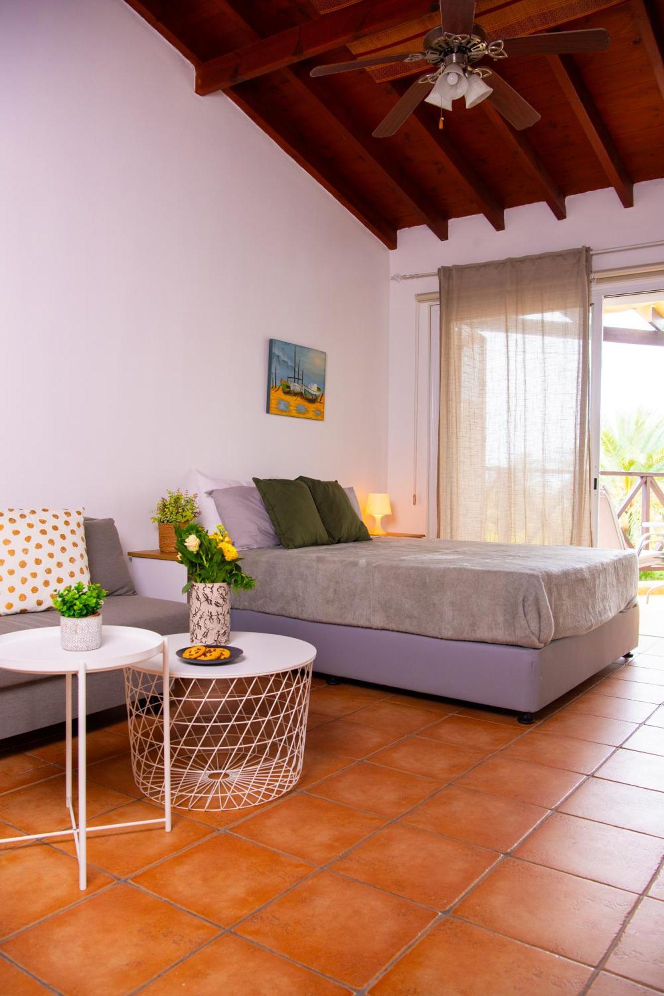 Path Latchi Beachfront Apartments Lachi Exterior foto