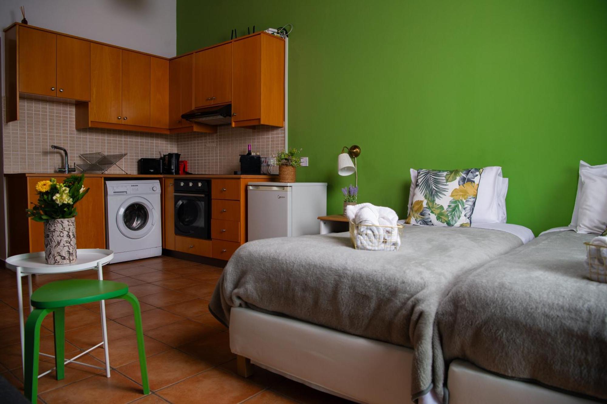 Path Latchi Beachfront Apartments Lachi Exterior foto