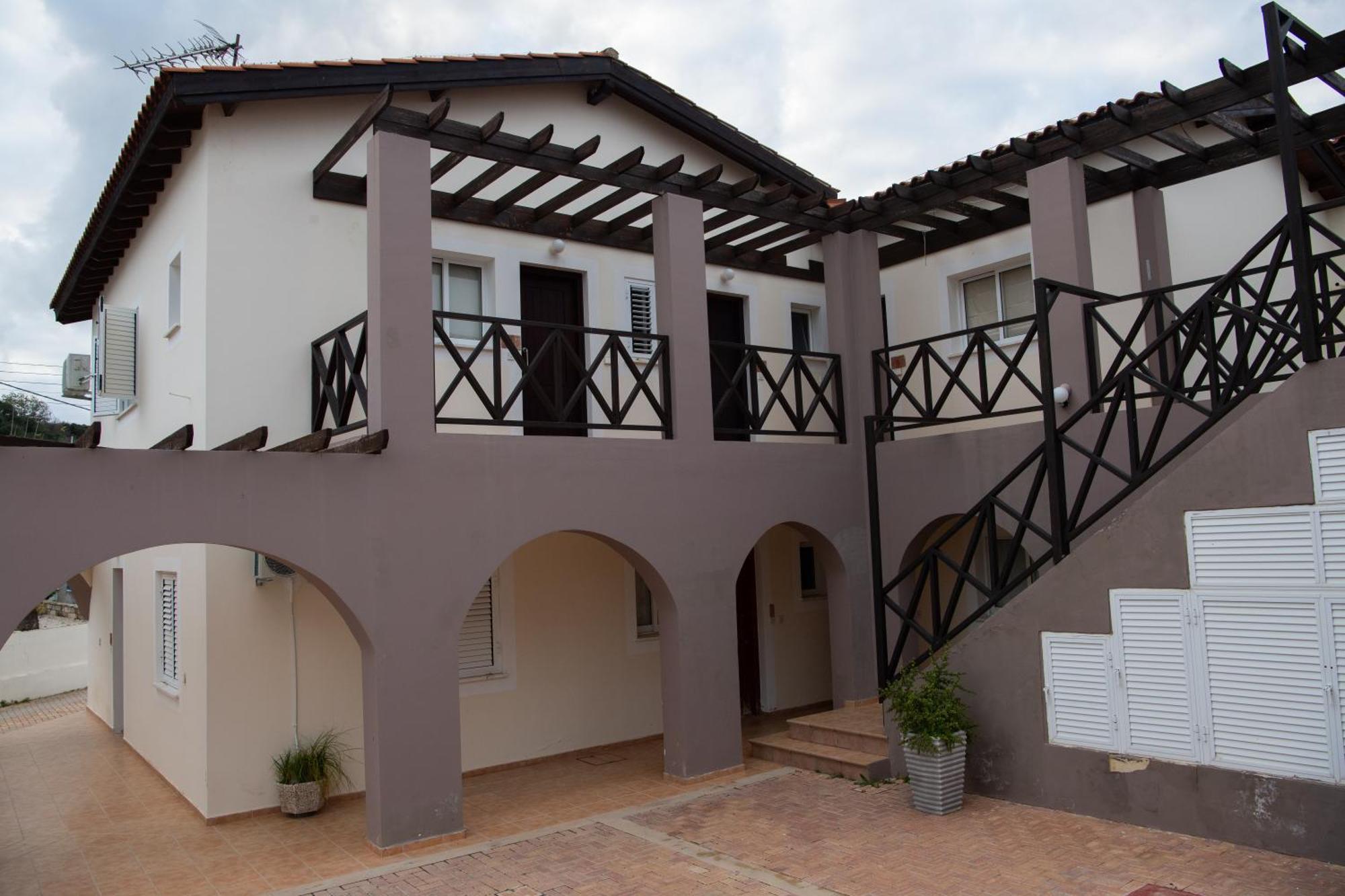 Path Latchi Beachfront Apartments Lachi Exterior foto