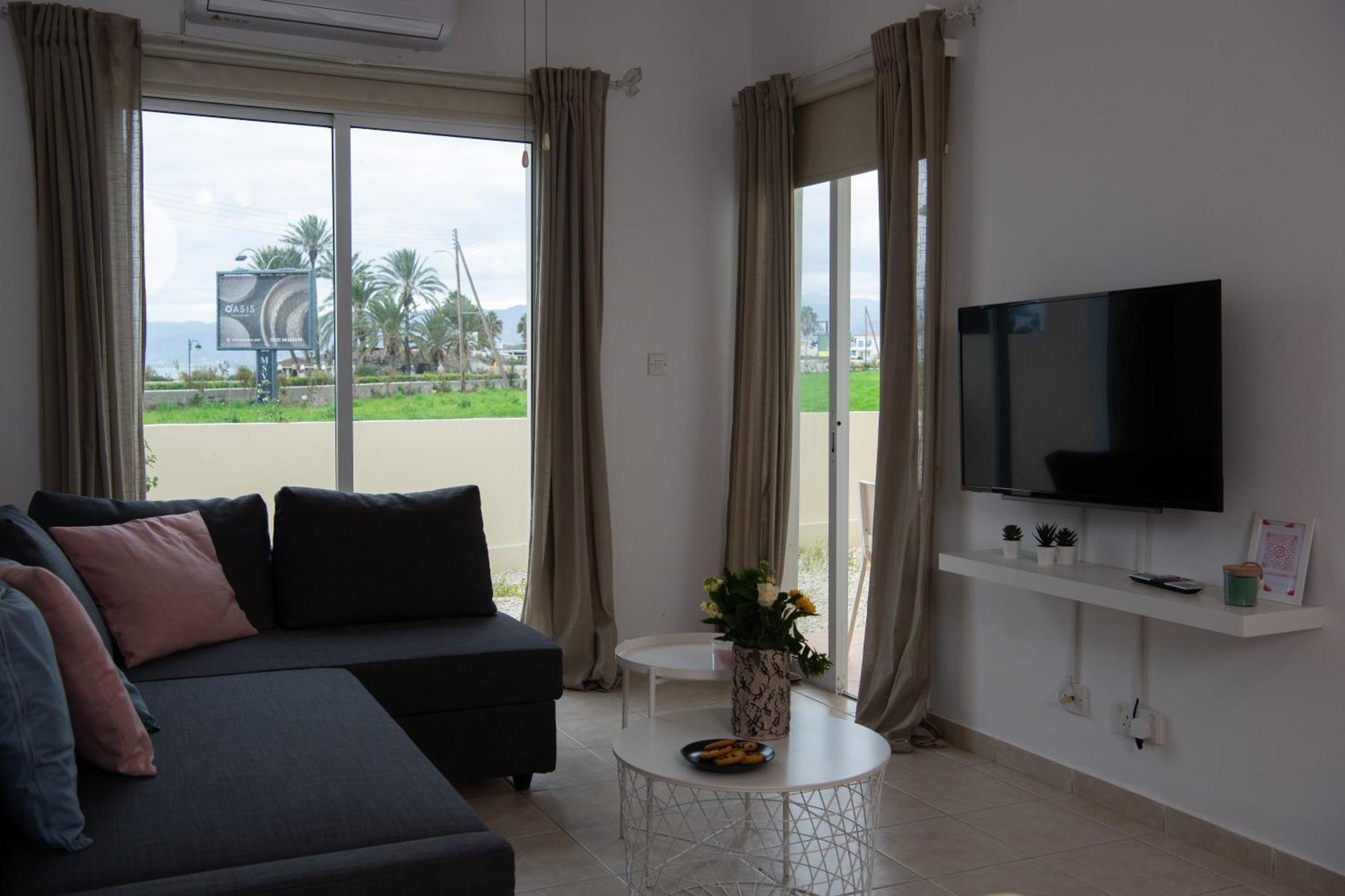 Path Latchi Beachfront Apartments Lachi Exterior foto