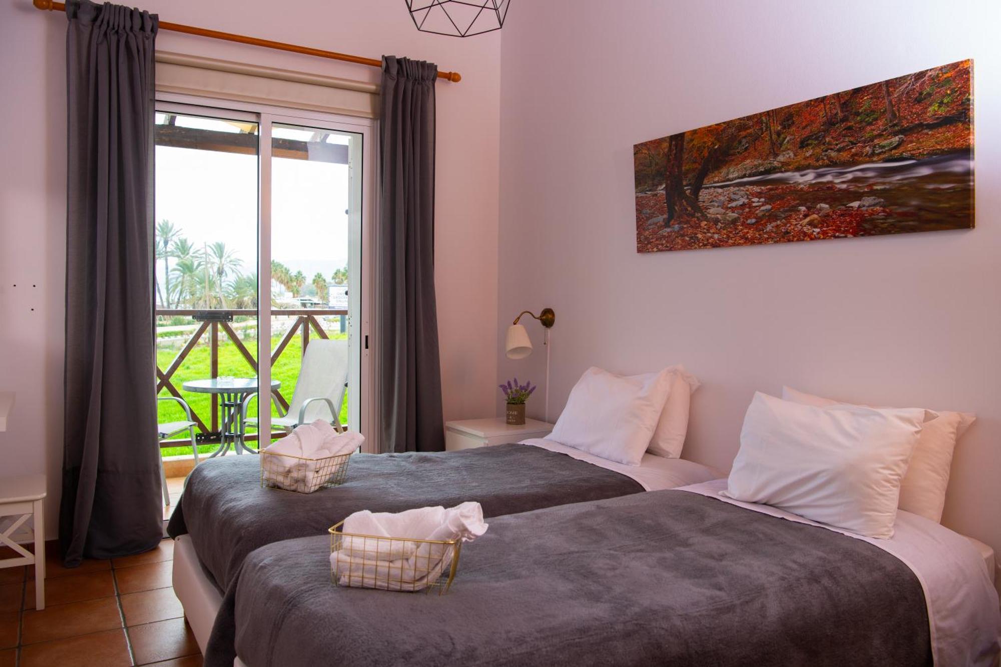 Path Latchi Beachfront Apartments Lachi Exterior foto